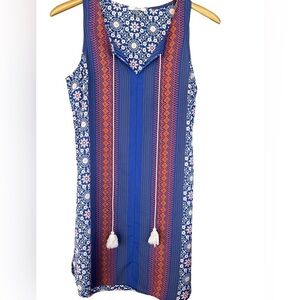 🔥💙Soprano size M slip dress in gorgeous colors w/ nice detail. Easy peasy wear